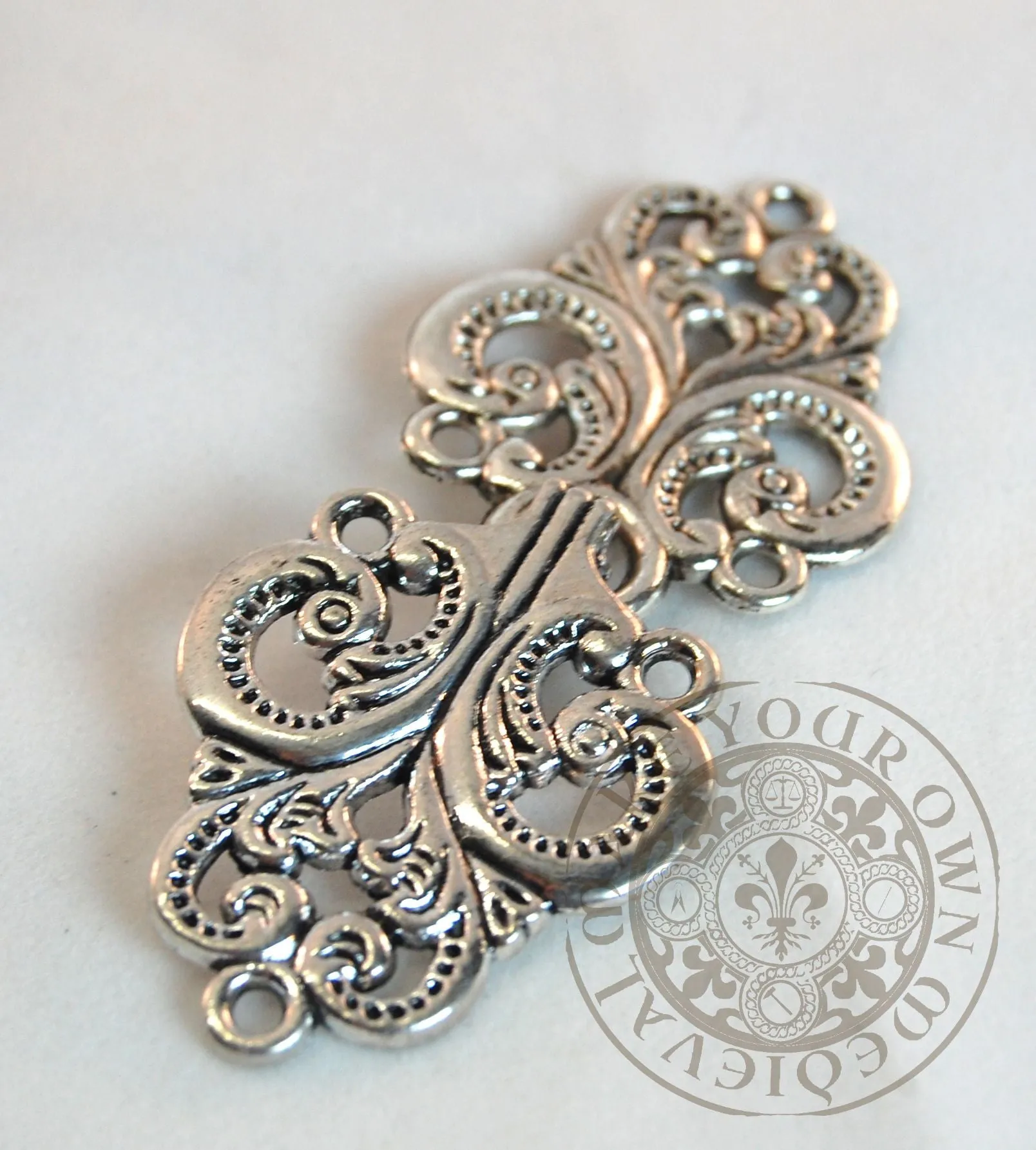 Silver Renaisance Clasp